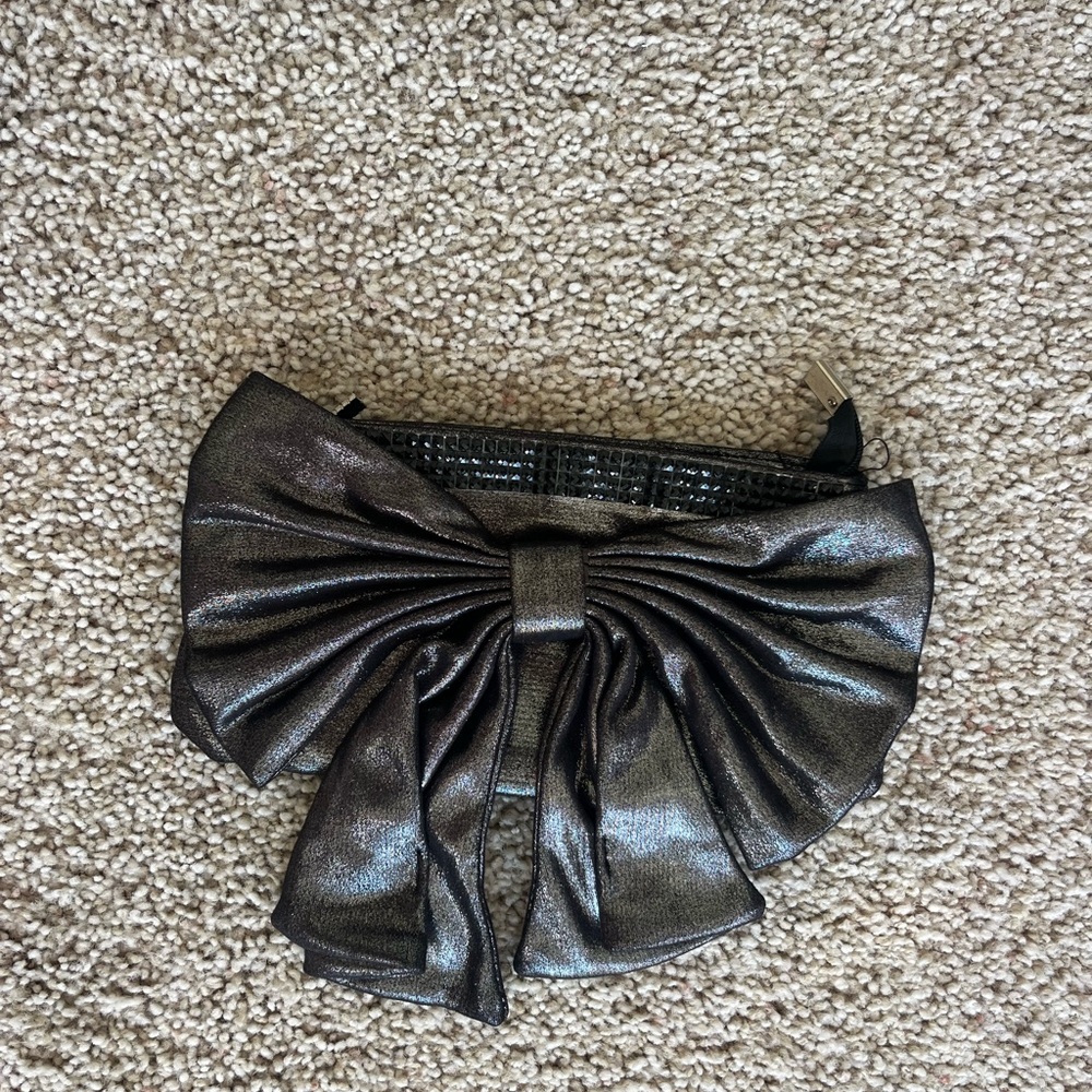Metallic Bow Clutch